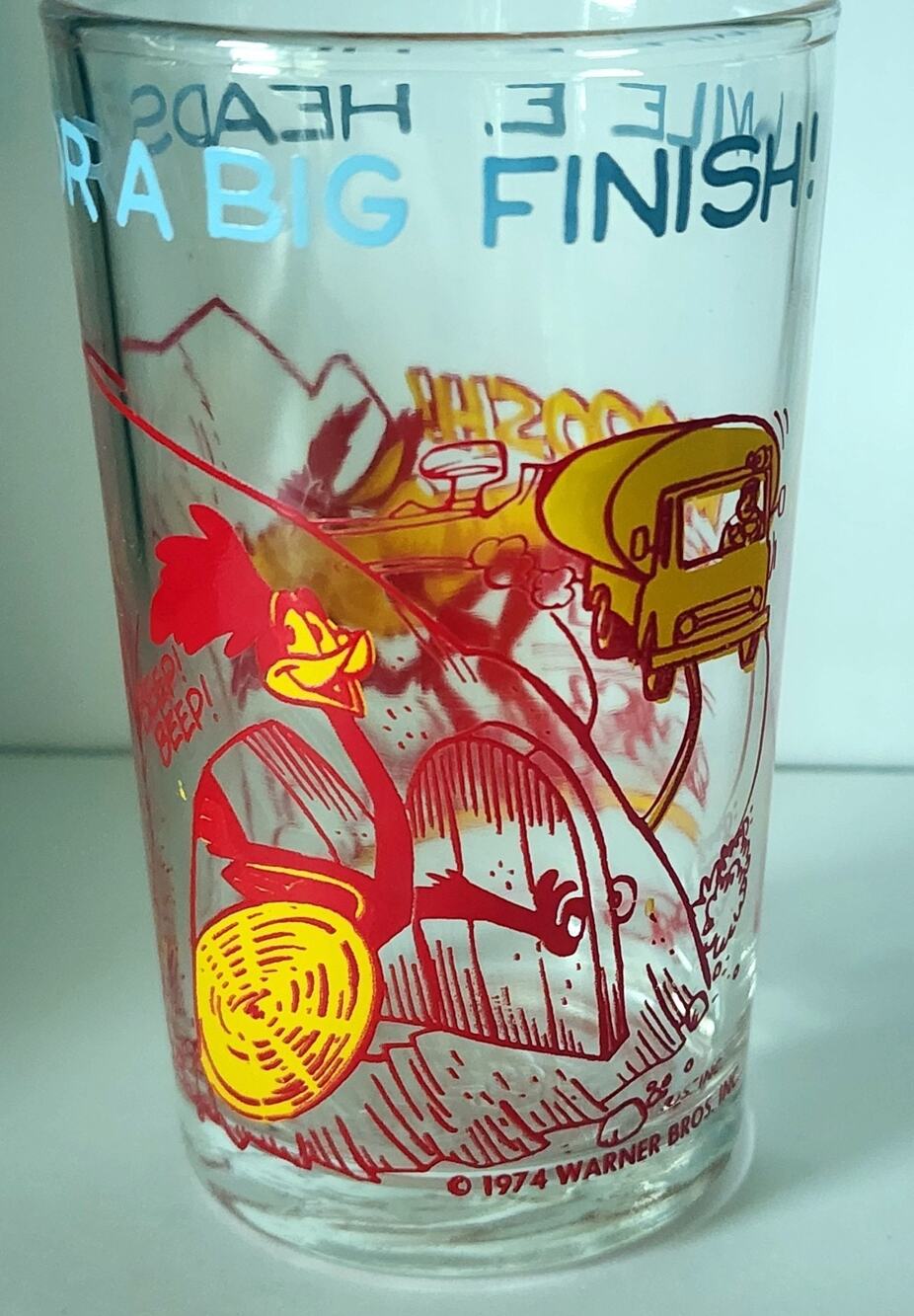 Wile E. Coyote & Road Runner Glass Warner Bros 1974 Looney Tunes Juice Tumbler